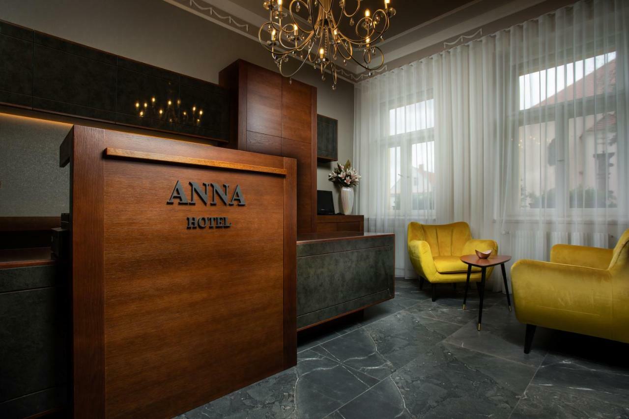 Hotel Anna แบโรน ภายนอก รูปภาพ